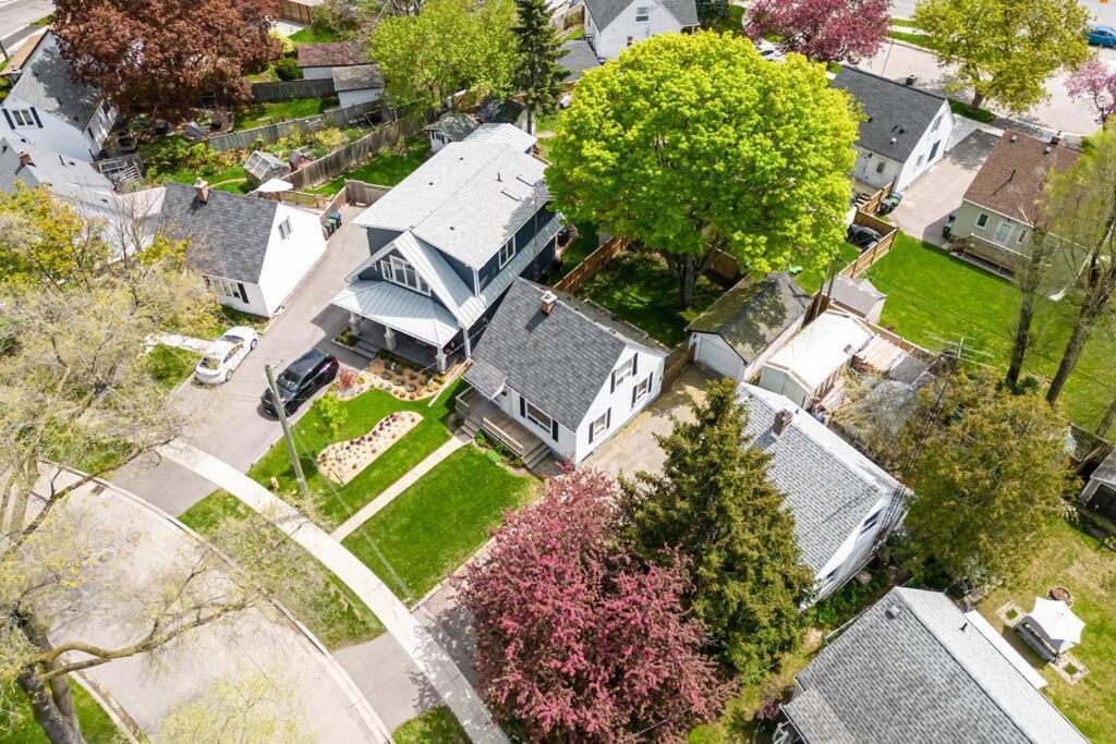 Heritage 3br Etobicoke Gem, Sherway Gardens, Bbq Villa