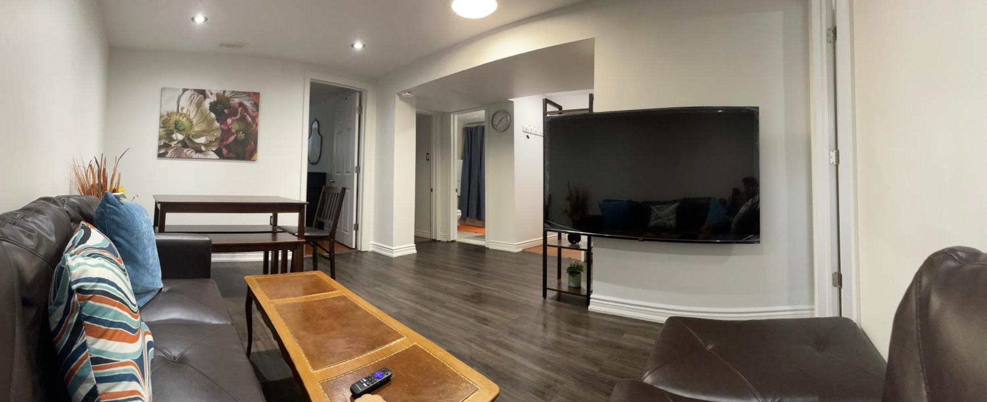 Entire Floor Privet Yard King Queen Twin Toronto
