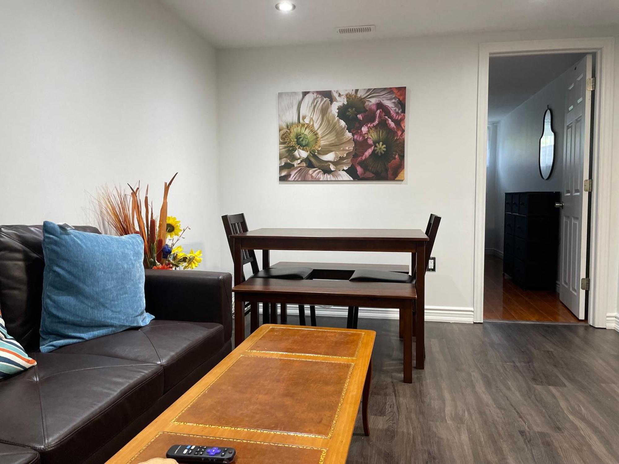 Holiday home Entire Floor Privet Yard King Queen Twin Toronto