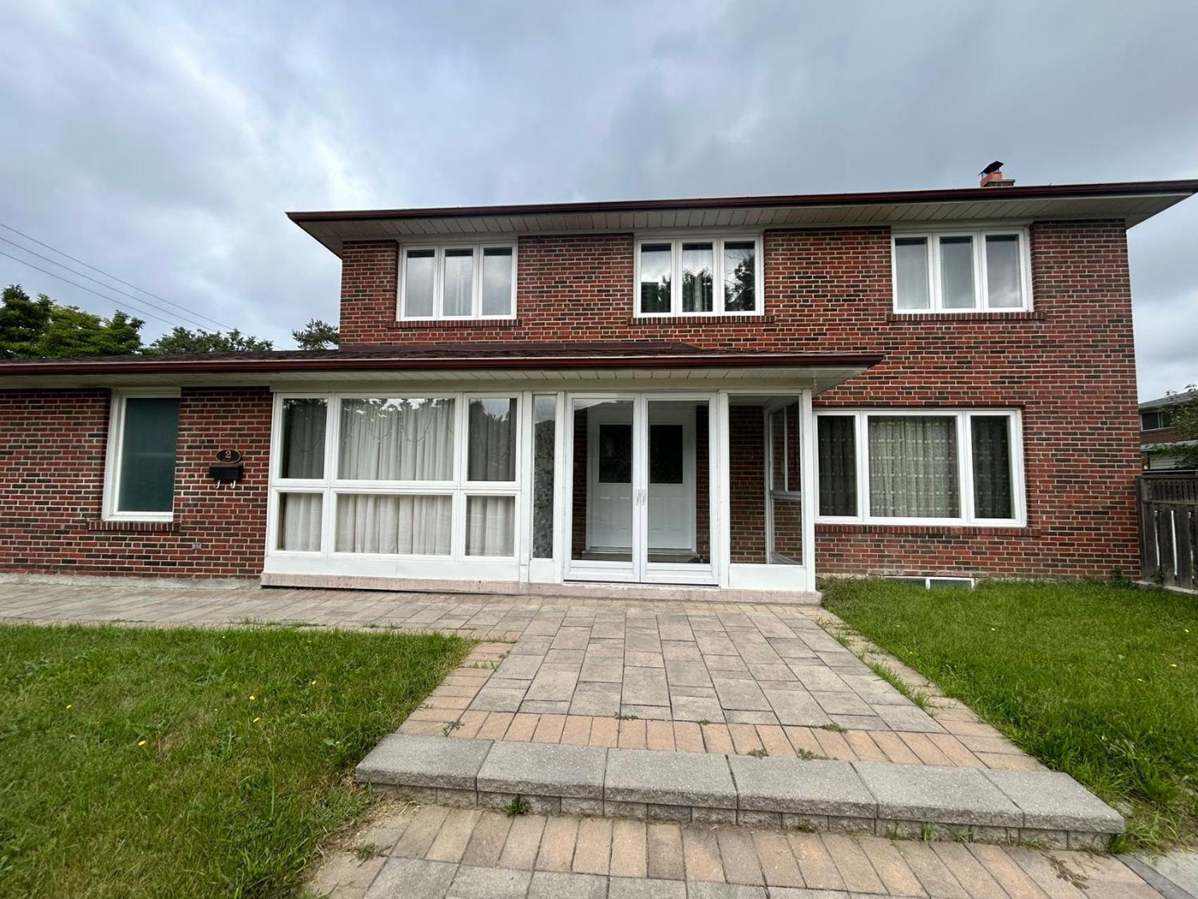 Country house Spacious By Shops Perfect Comfort & Transit *