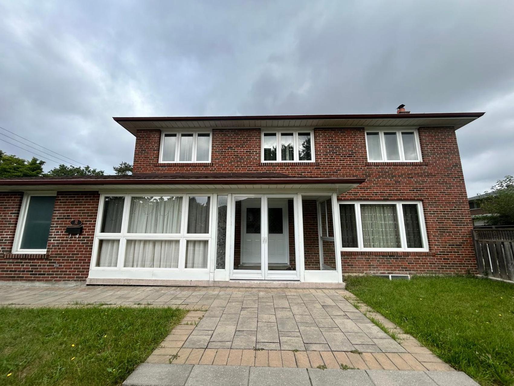 Spacious By Shops Perfect Comfort & Transit Country house *