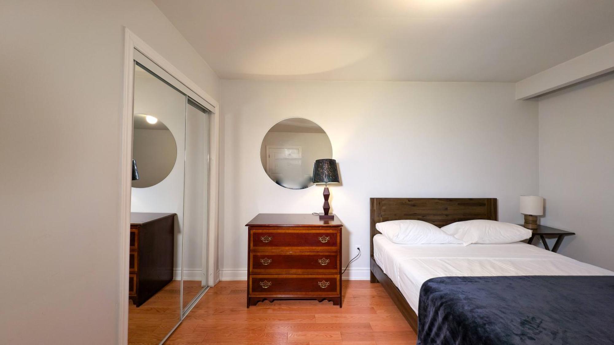 Holiday home Bright Cozy In Scarborough, Toronto! *