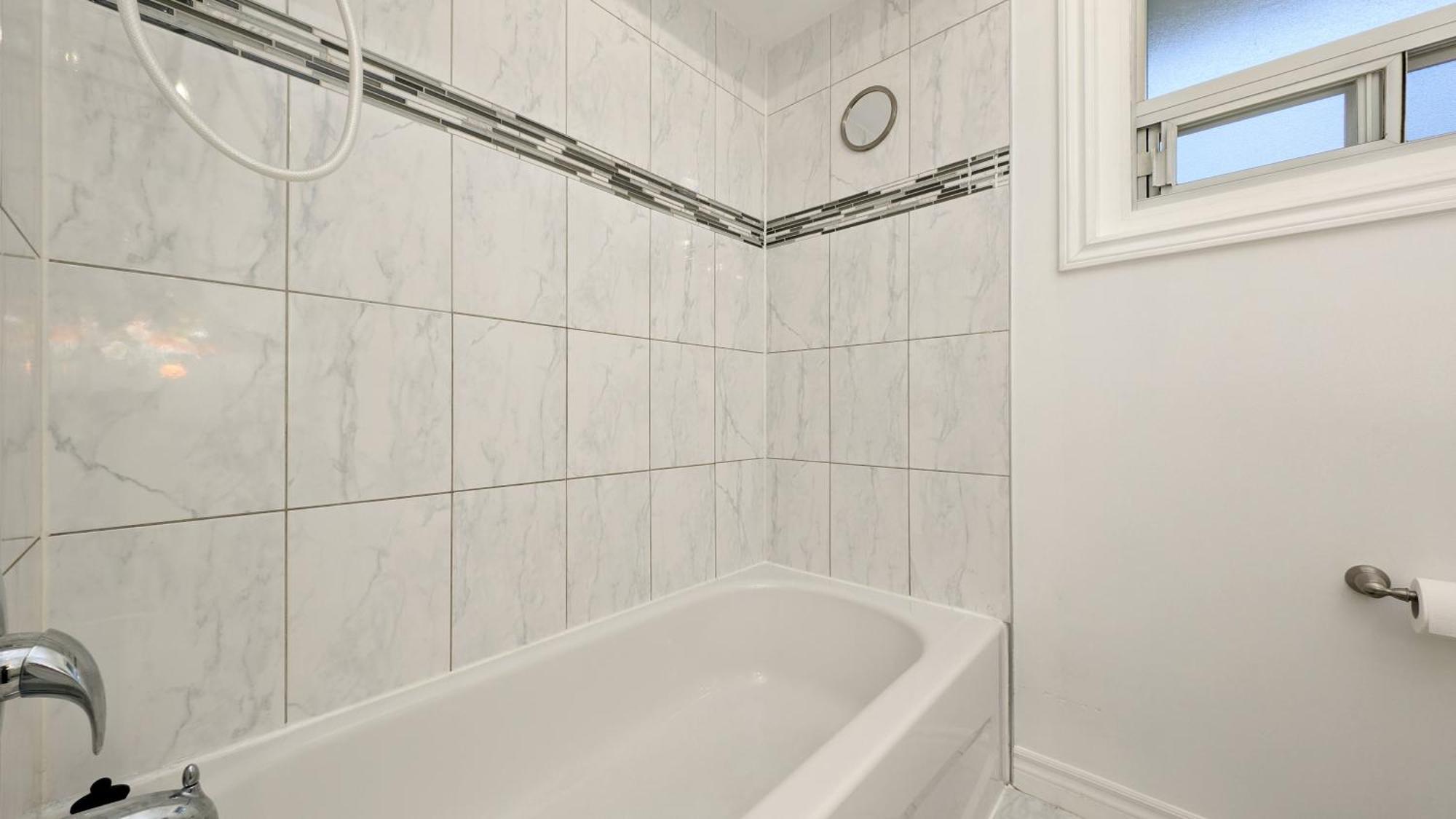 Bright Cozy In Scarborough, Toronto! Holiday home
