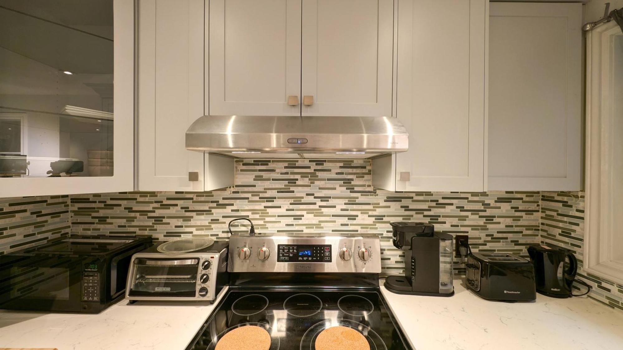 Holiday home Bright Cozy In Scarborough, Toronto!
