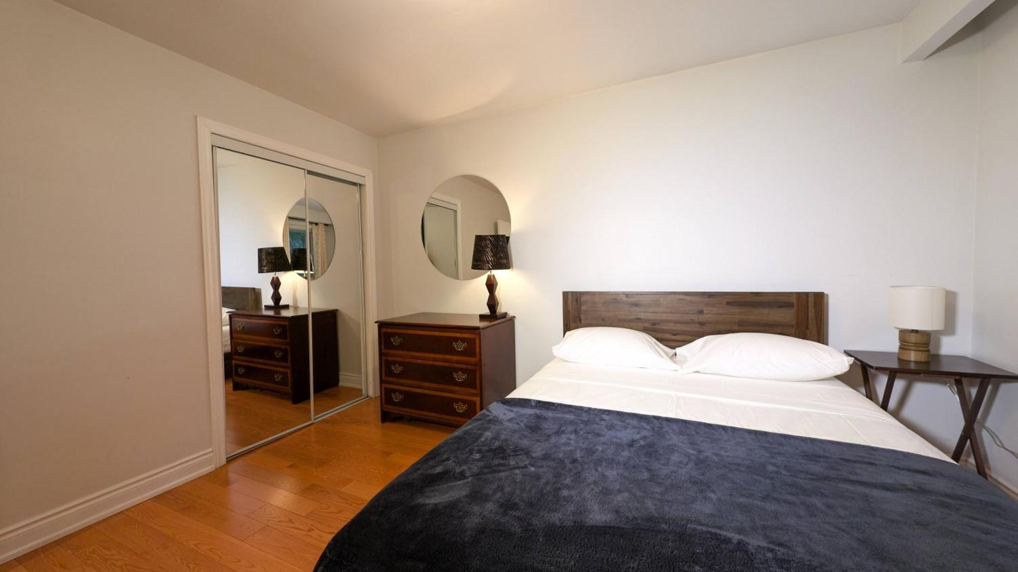 Bright Cozy In Scarborough, Toronto! Holiday home
