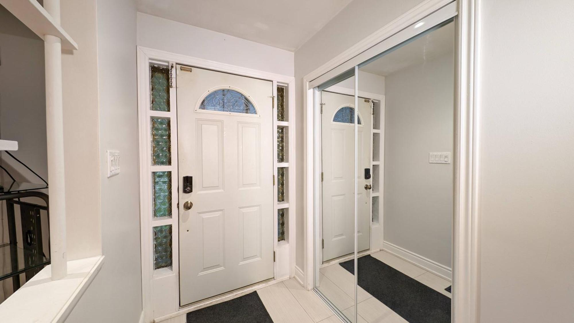Holiday home Bright Cozy In Scarborough, Toronto! *