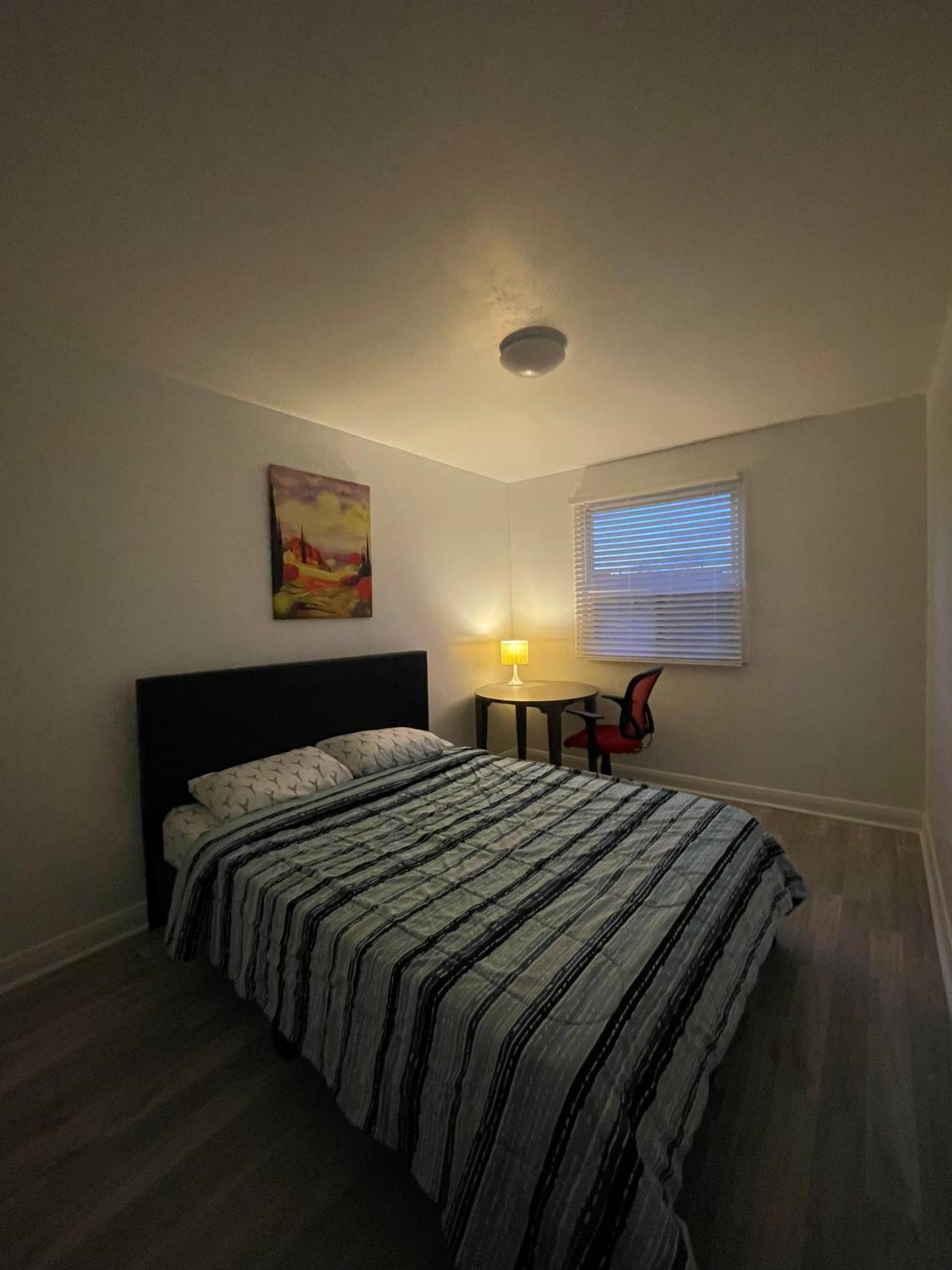 Midtown With Queen Bed