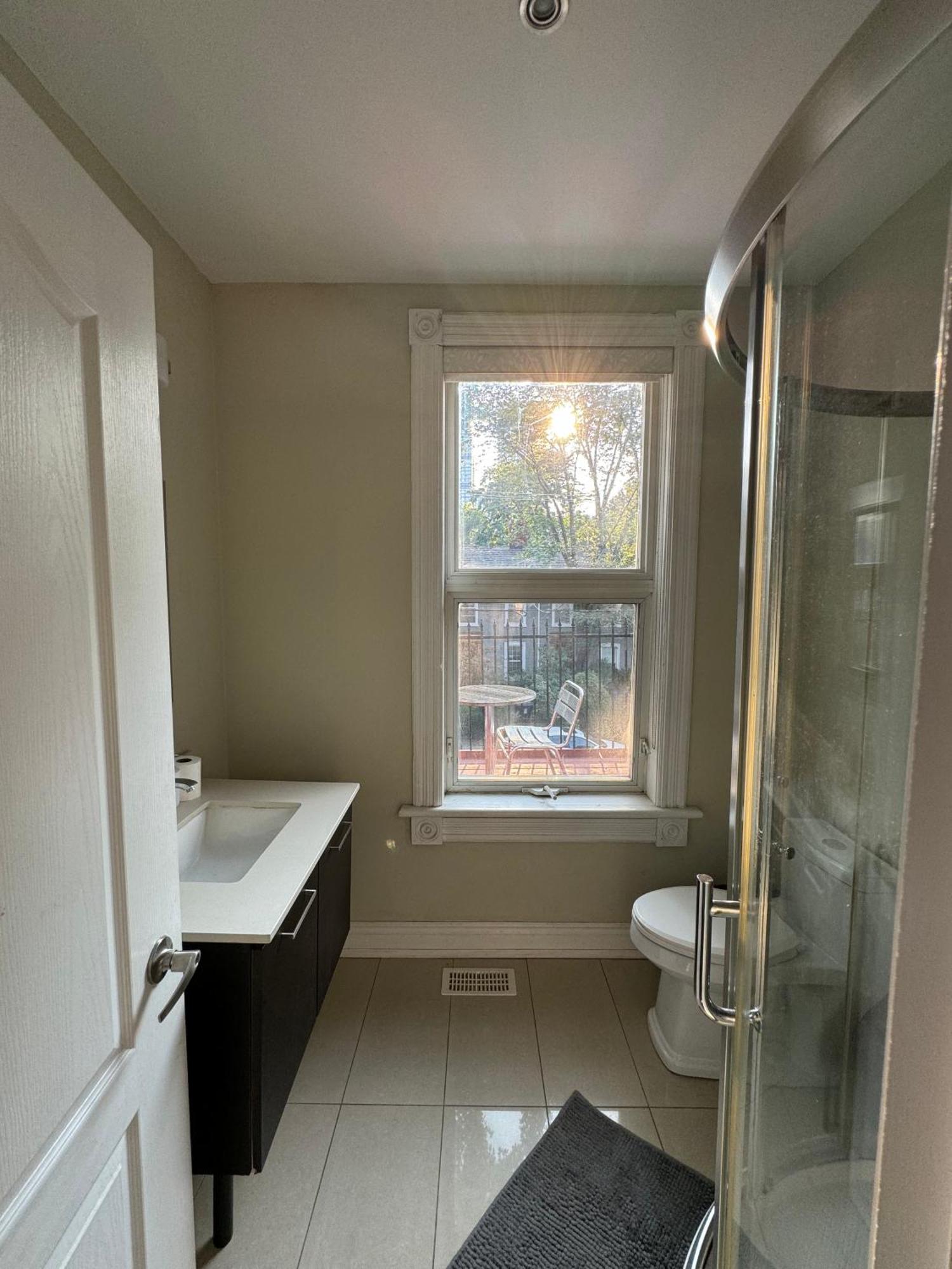 Gasthof Spacious Townhouse Close To Dundas Square!