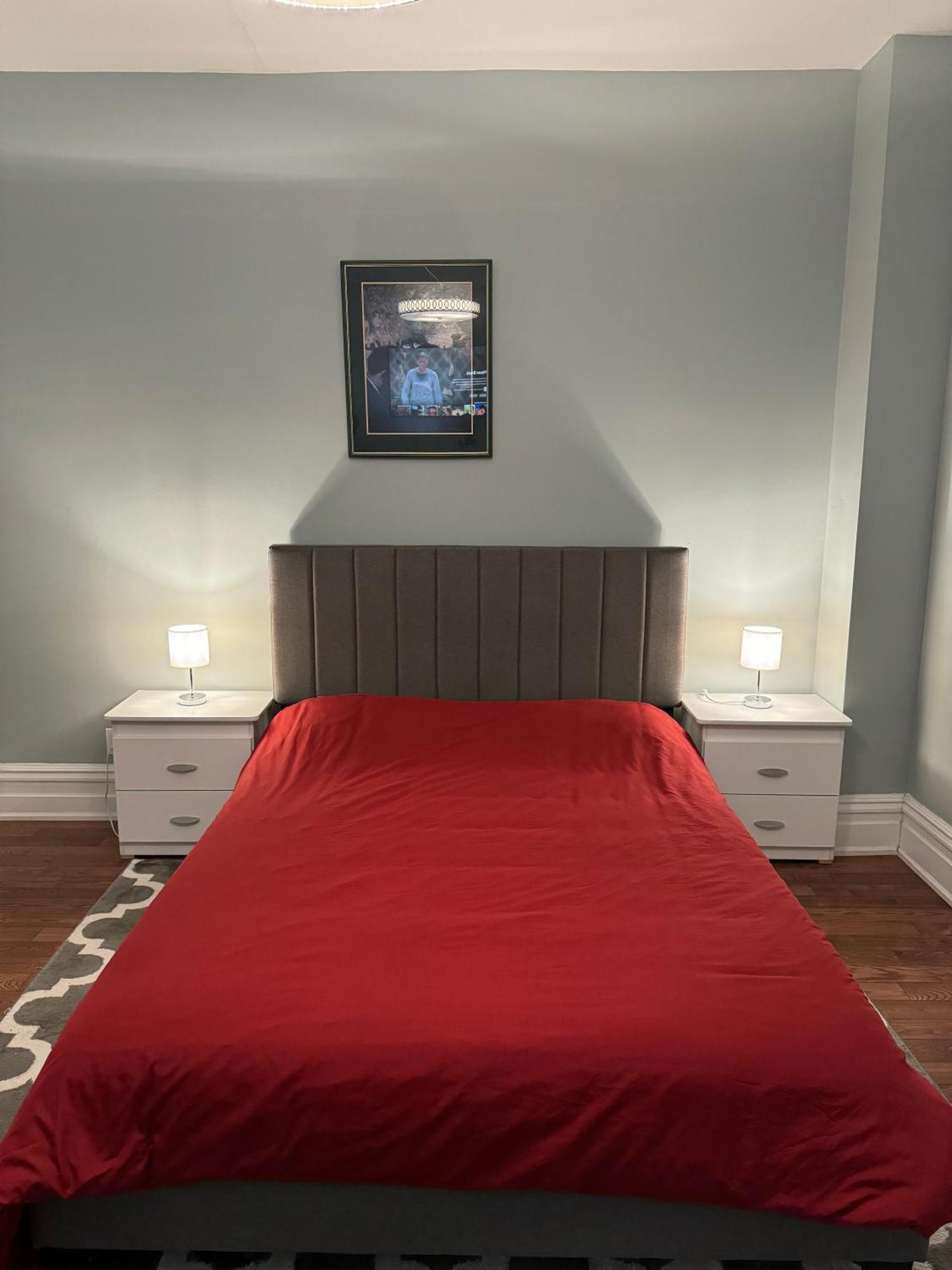 Spacious Townhouse Close To Dundas Square! Gasthof *