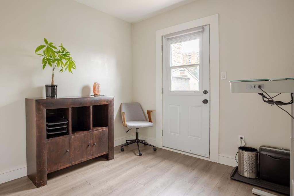 Lonborough Ave Upstairs Apartment