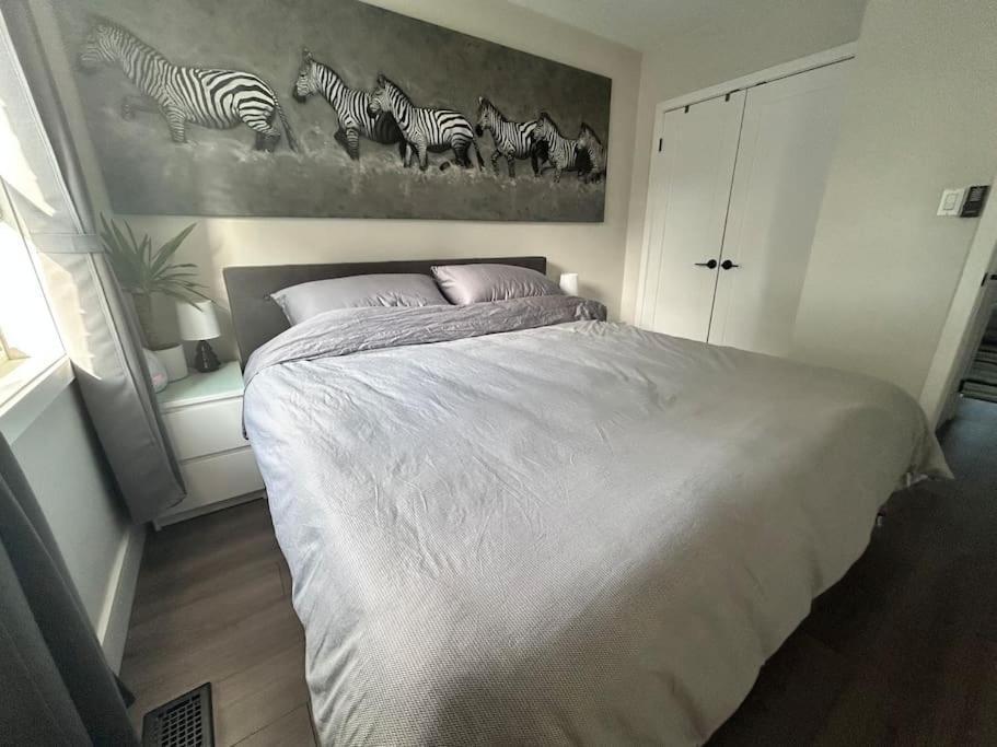 Lonborough Ave Upstairs Apartment *