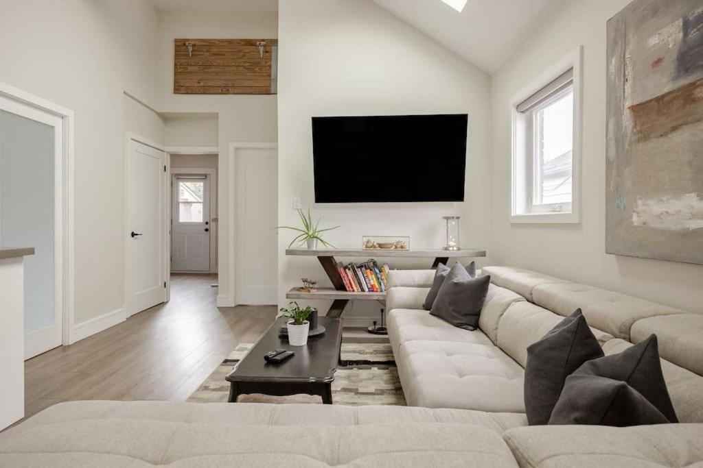 Lonborough Ave Upstairs * Toronto