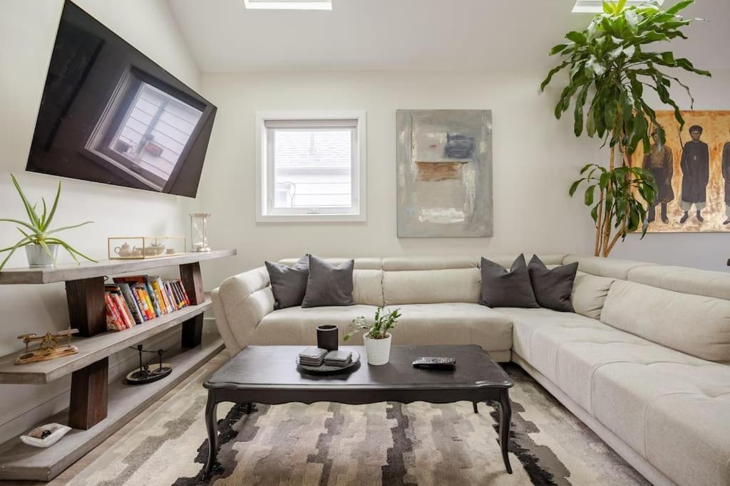 Lonborough Ave Upstairs Apartment Toronto