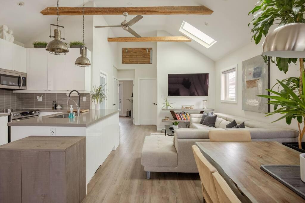 Apartment Lonborough Ave Upstairs Toronto