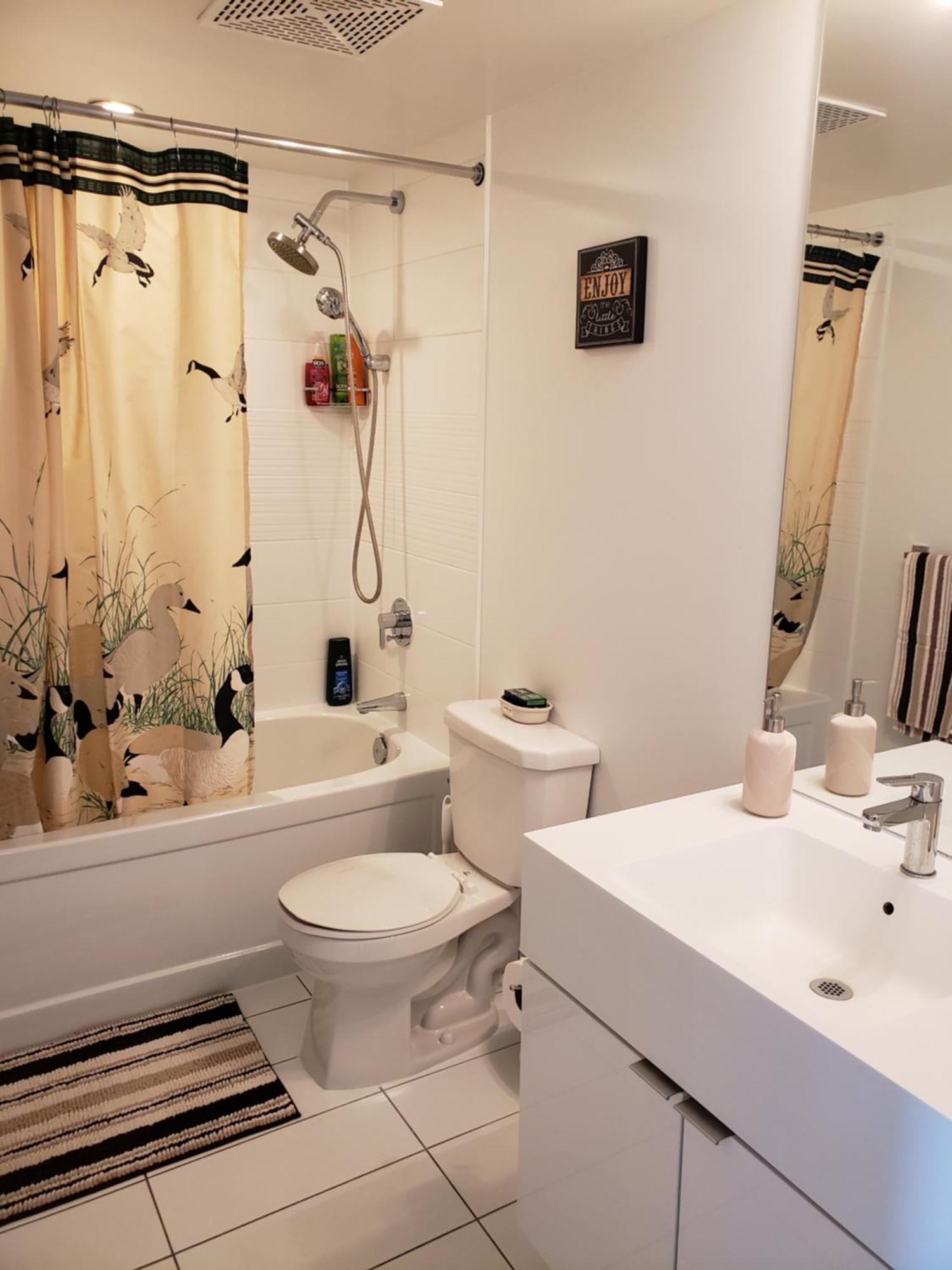 Apartment Downtown Condo, Free Indoor Parking With Amazing View