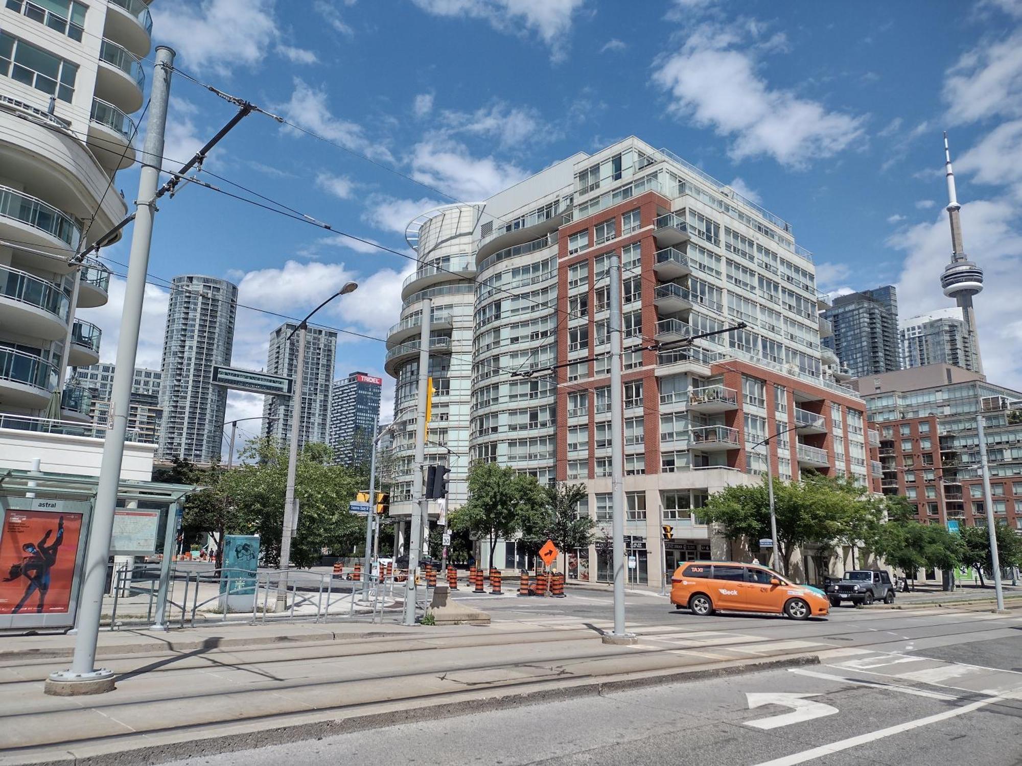 Apartment Downtown Condo, Free Indoor Parking With Amazing View