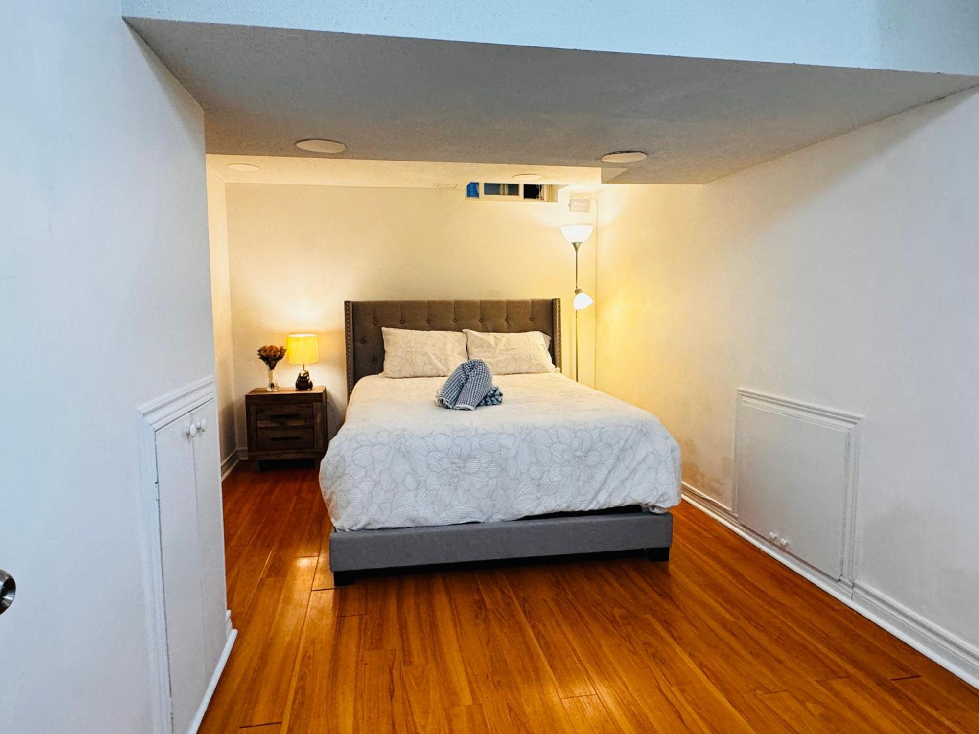 Apartment Cozy Walkout Basement With Tranquility Toronto