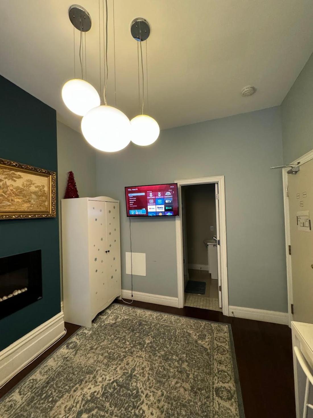 Gasthof Spacious Townhouse Close To Dundas Square!
