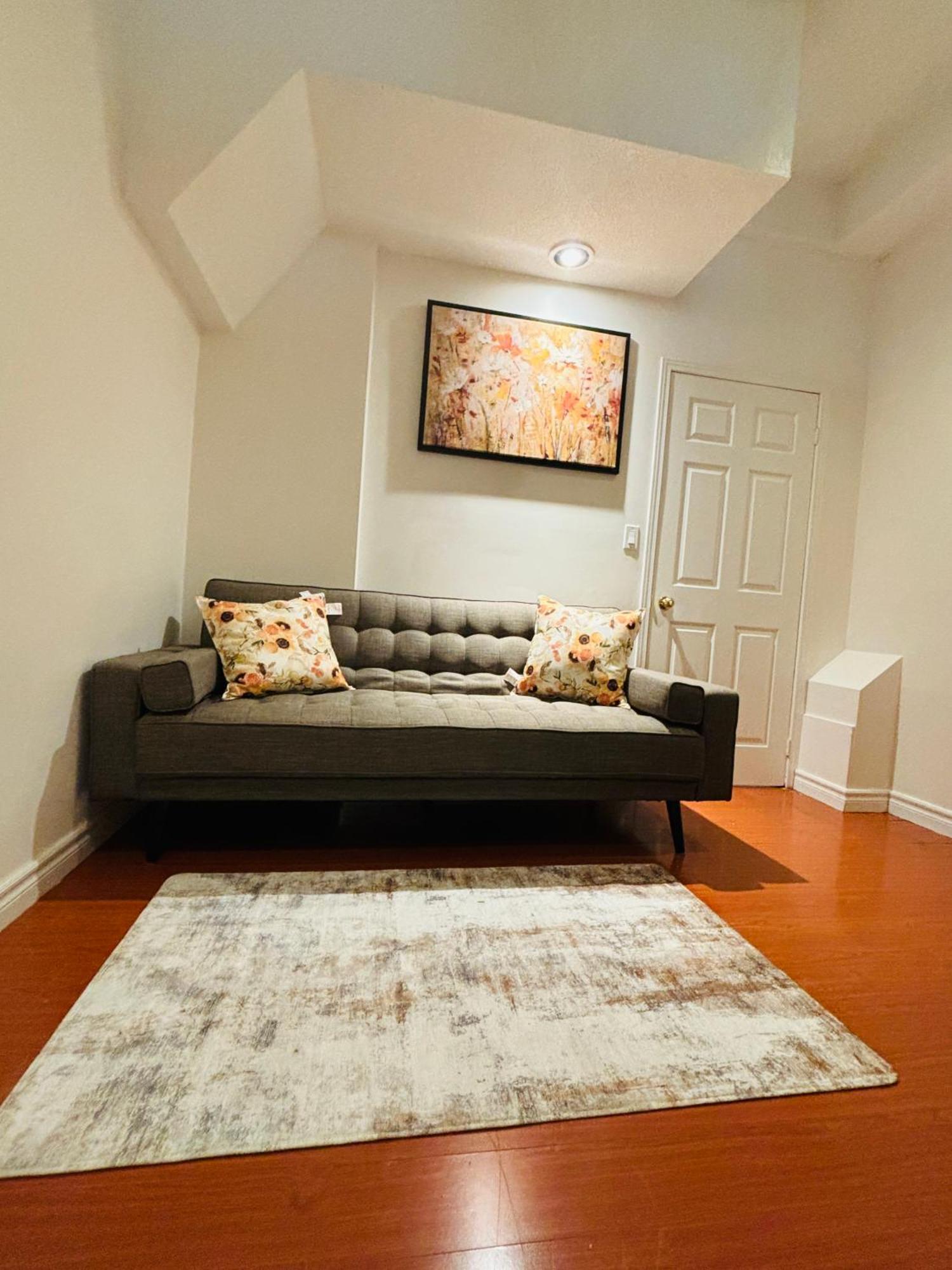 Cozy Walkout Basement With Tranquility *
