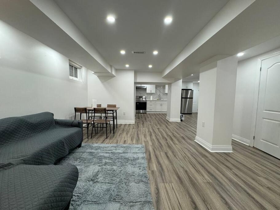 Ferienhaus Spacious 2 Bedroom, 2 Bath