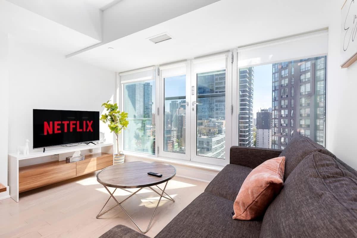 Work And Relax In Our 1br Dt * Toronto