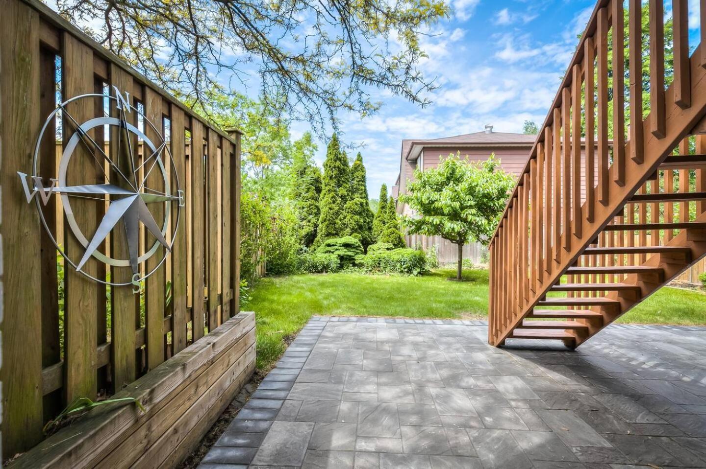 Ferienhaus 4 Bedrooms Or 2 Bedrooms House Near Fairview Mall And 401 & Dvp Toronto