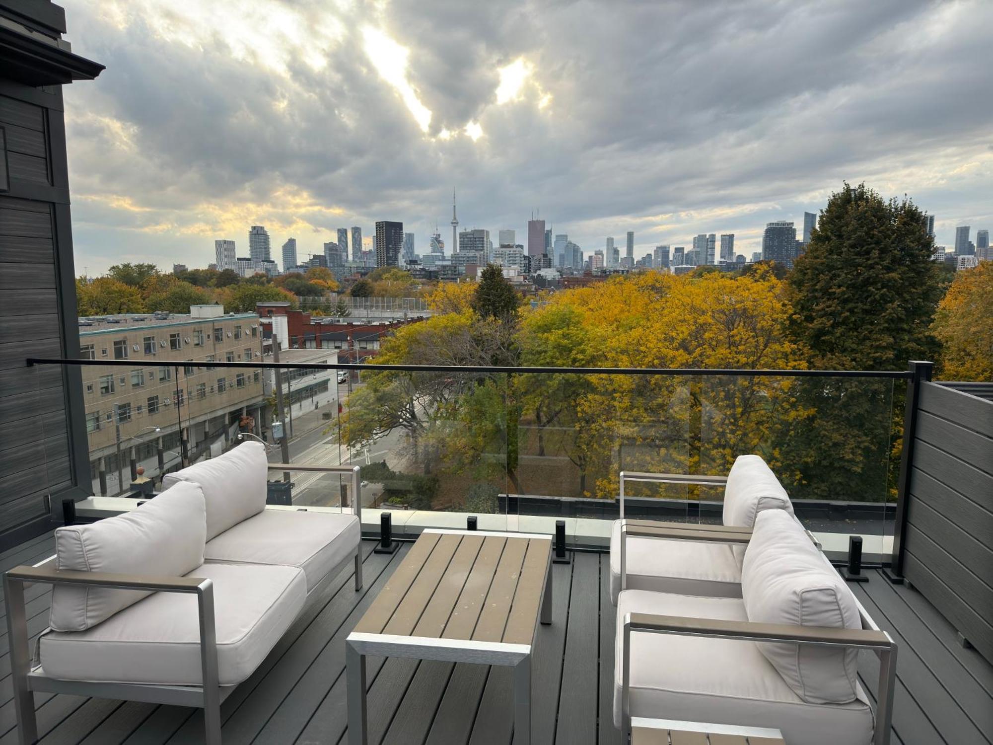 Apartment 890suites Toronto