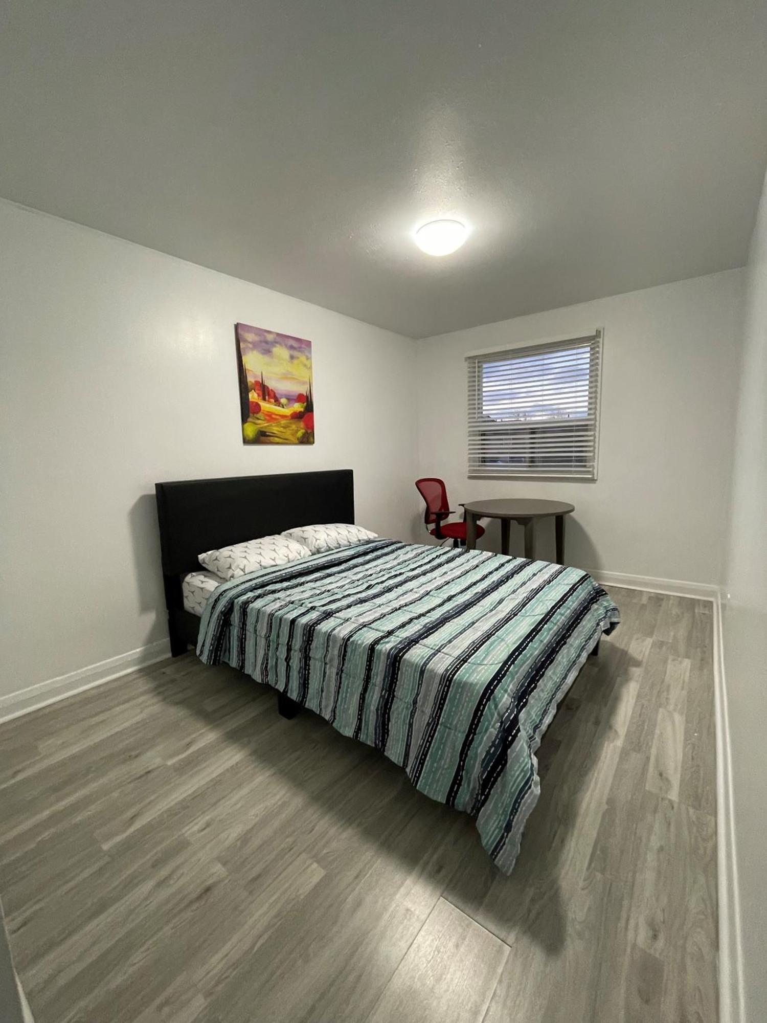 Privatunterkunft Midtown With Queen Bed