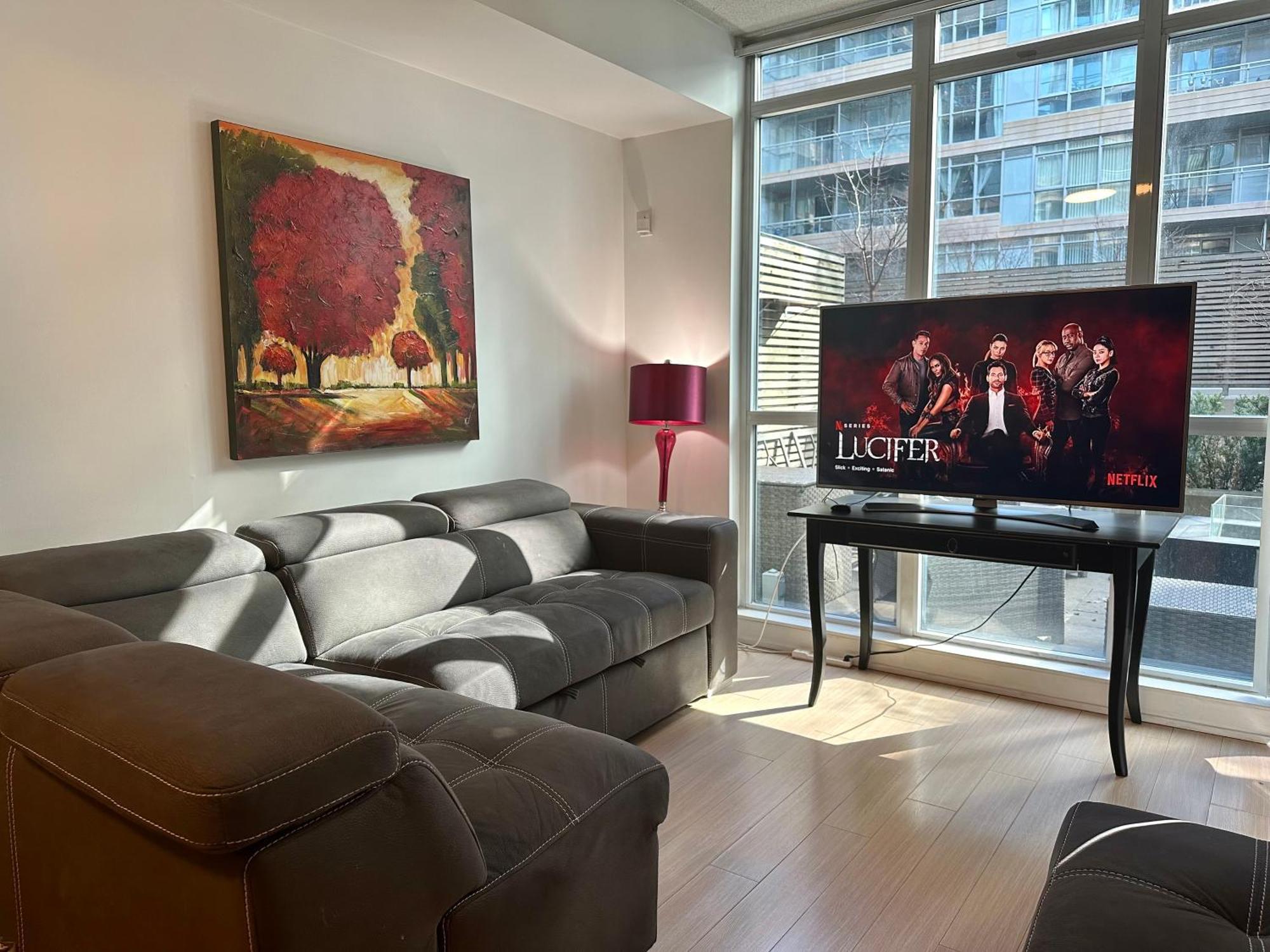 1bdrm Den With 2 Real Beds Sofabed & Terrace & Parking * Toronto