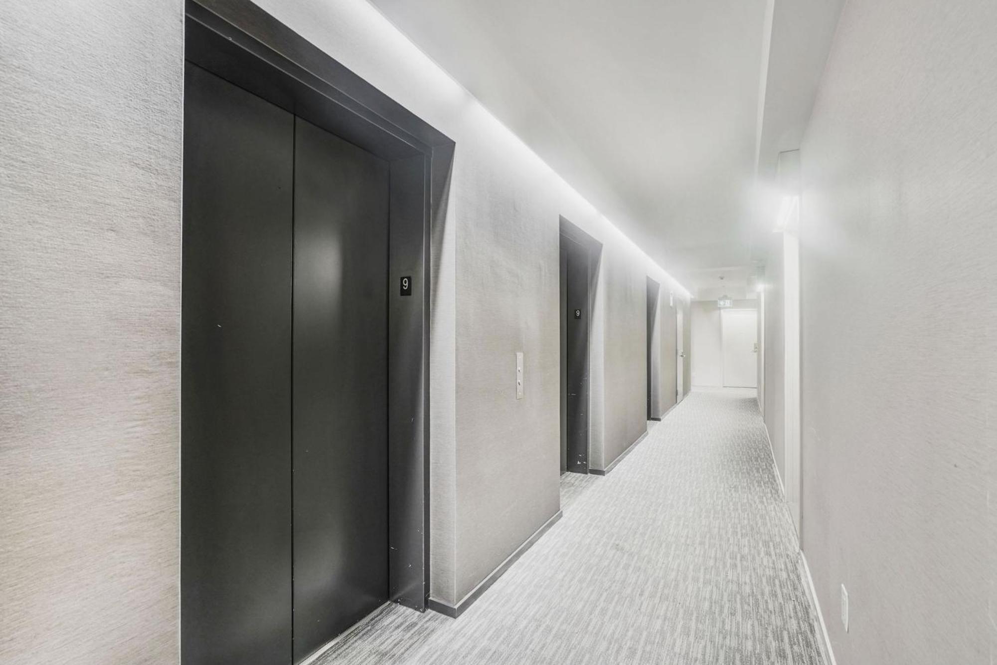 Apartment Luxe - Location Score 10 - Steps To Rogers Centre, Cn Tower, Eaton Centre, Convention, Scotia Bank Arena Toronto