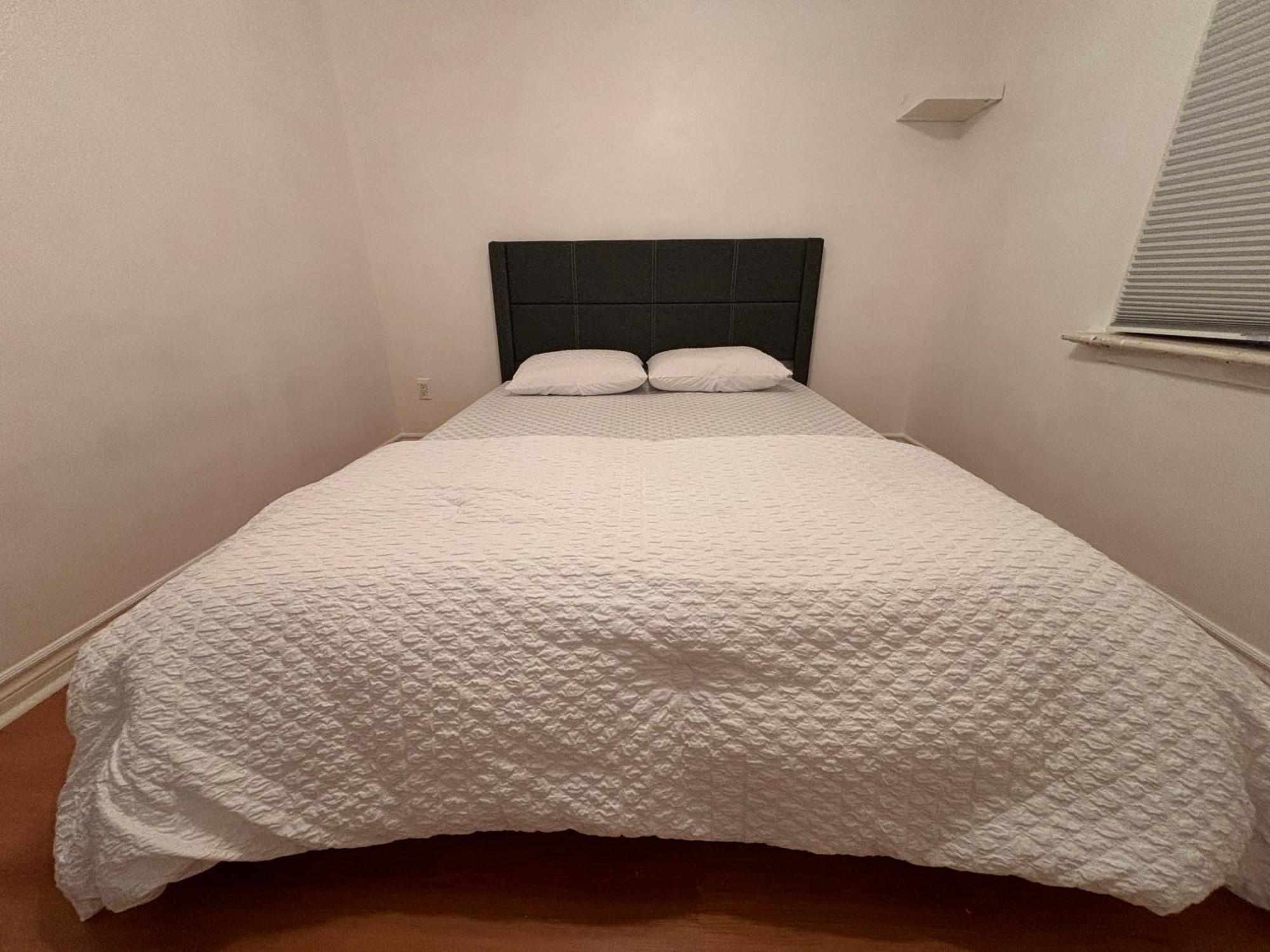 Holiday home 3bed Bungalow,full Privacy,free Parking, Late Checkin Possible *