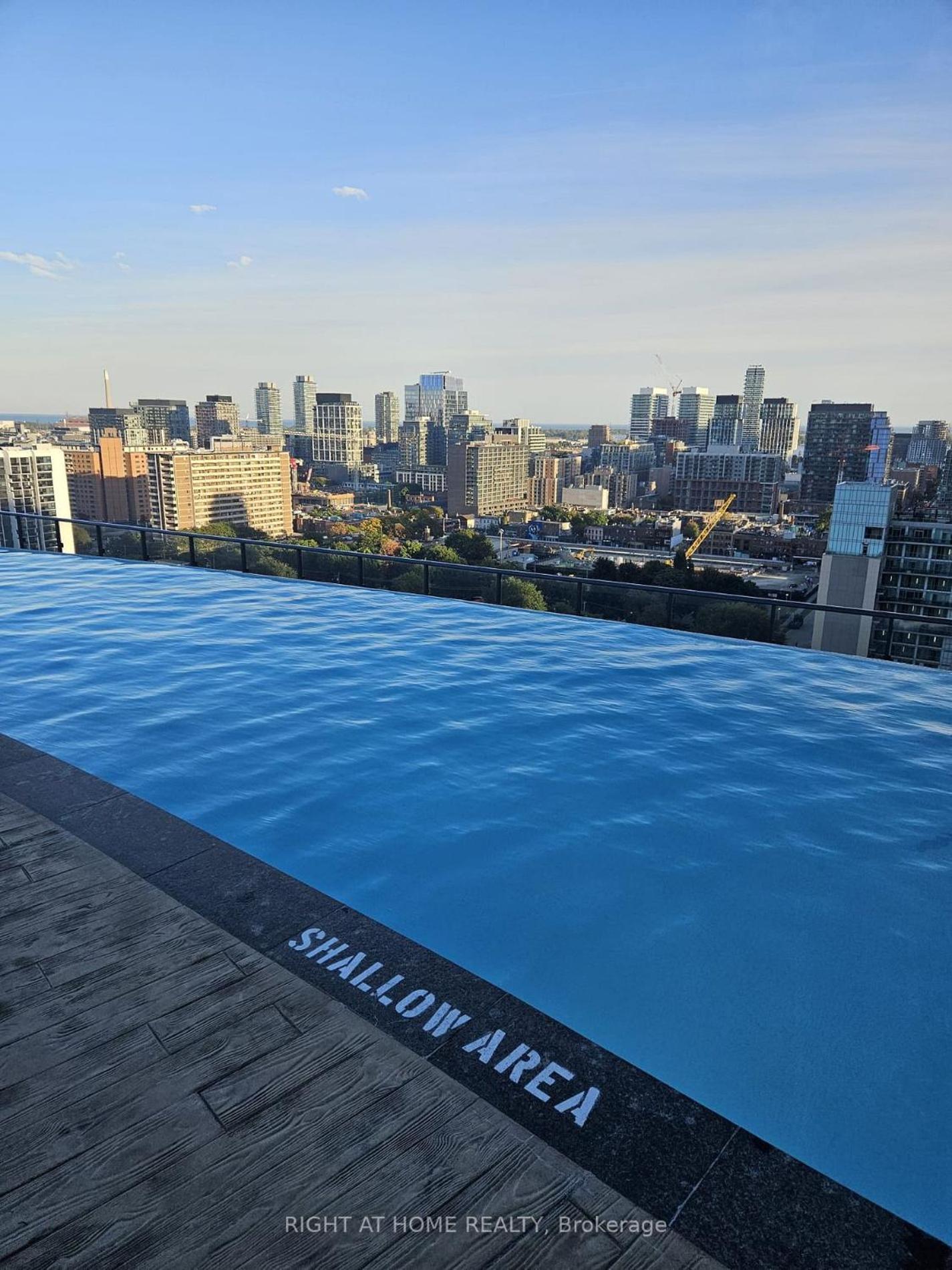 29th Floor Deluxe, View Of Downtown *