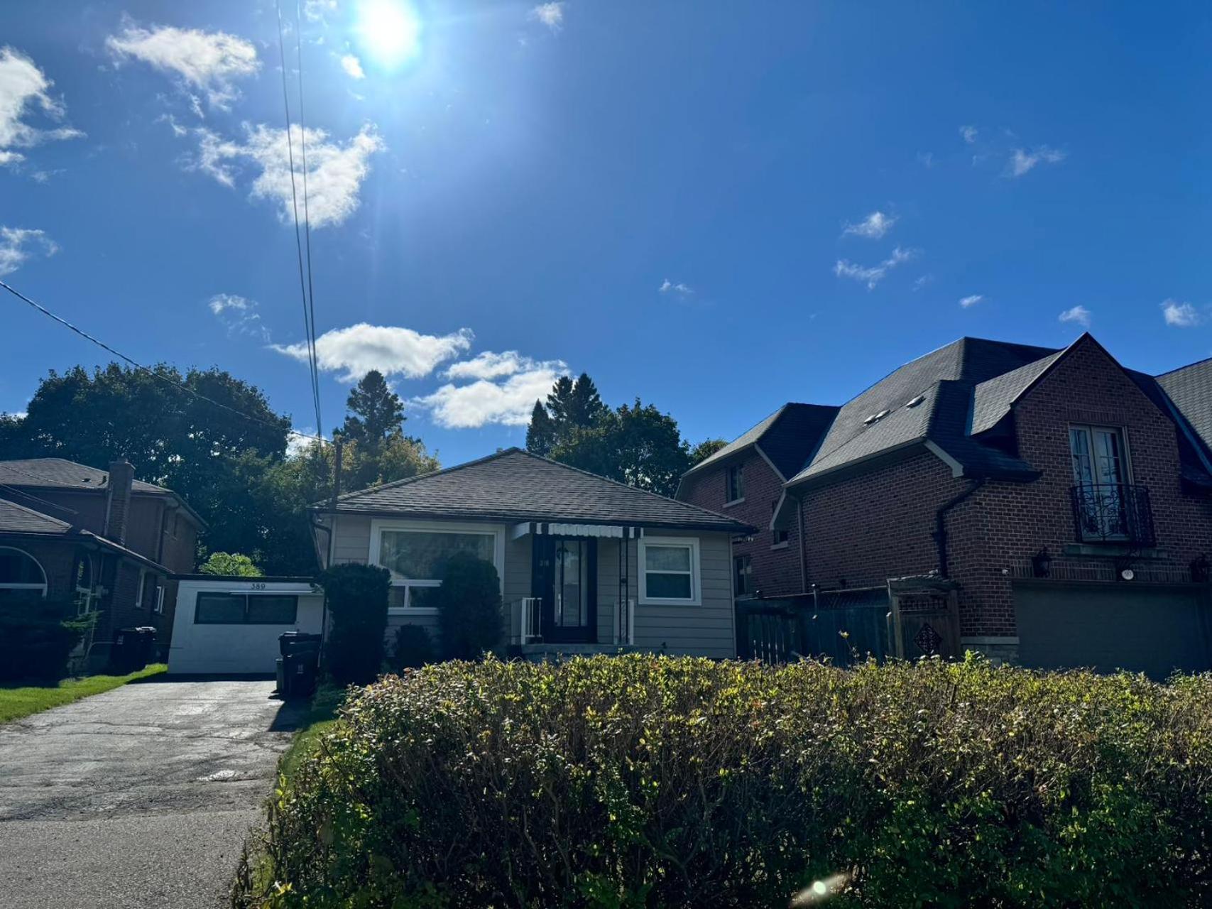 Queen Comfort Close To Finch Station & Shopping Guest house