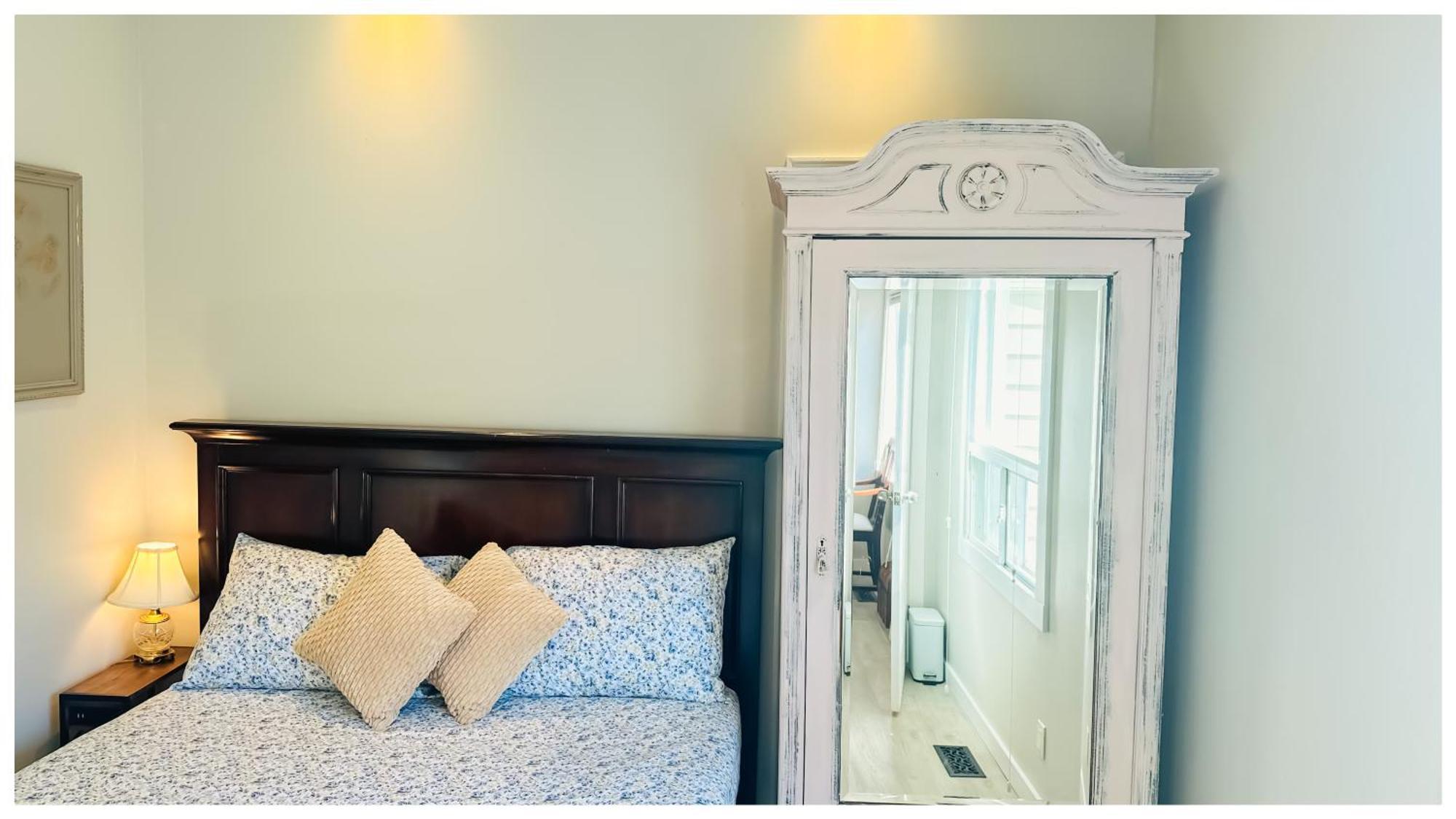 The - Private Cozy 2bhr On Main Floor Toronto