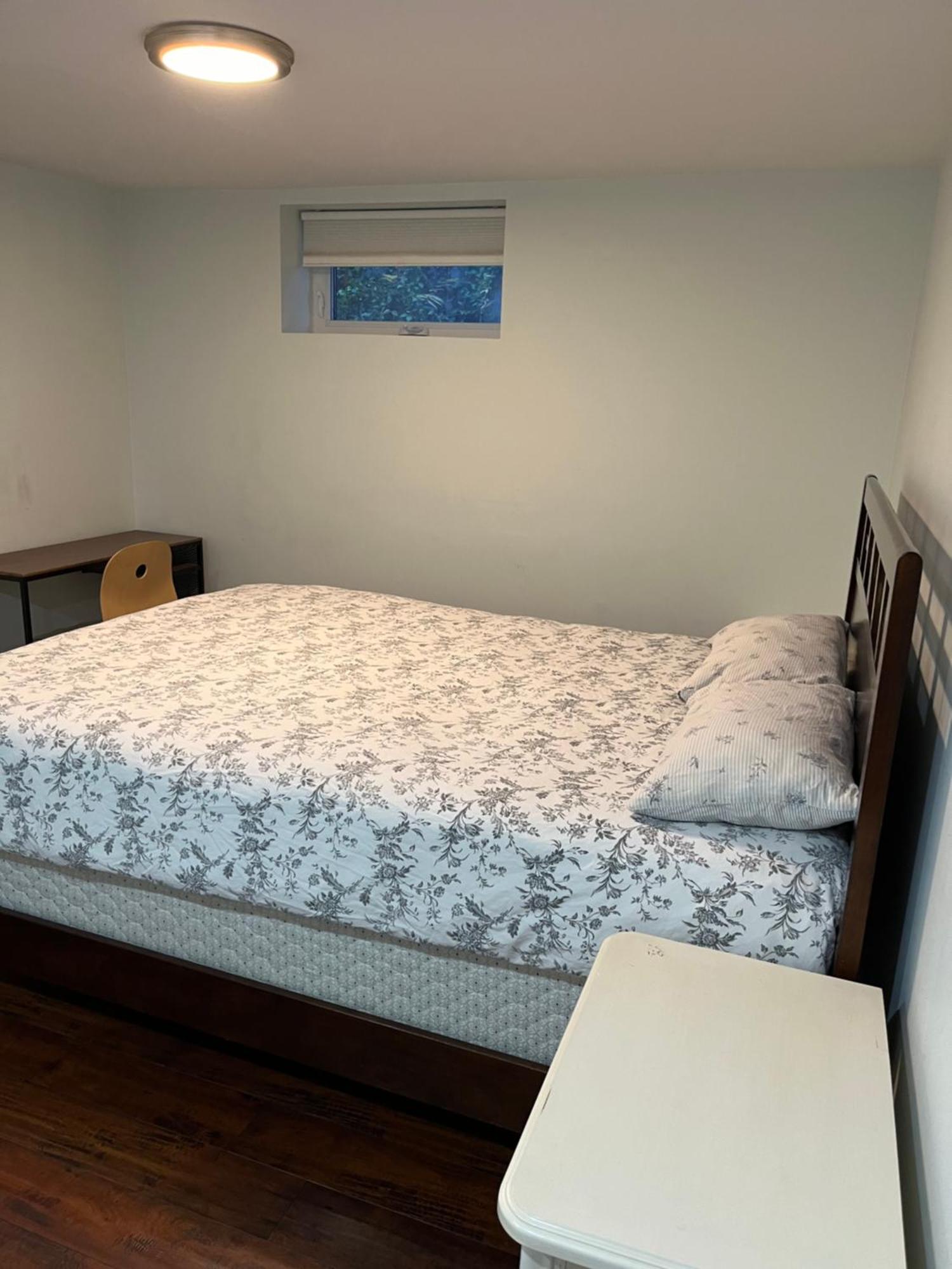 Bayview Village Private *