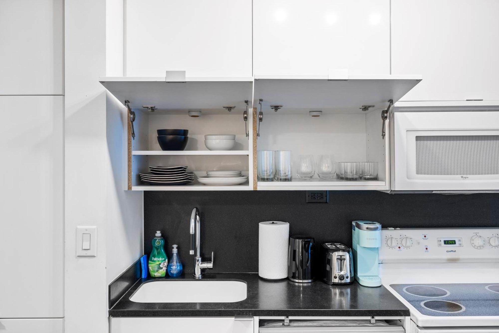 Apartment Charming 2br Near Cn Tower & Harbourfront *