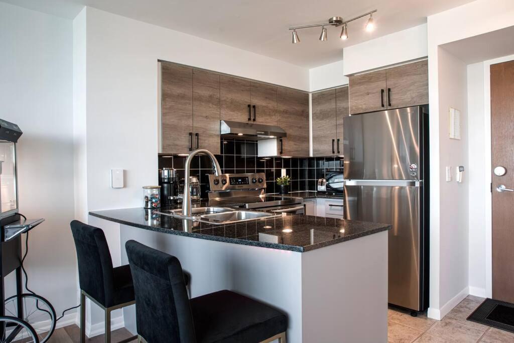 Apartment Modern Downtown Free Parking/walk To *