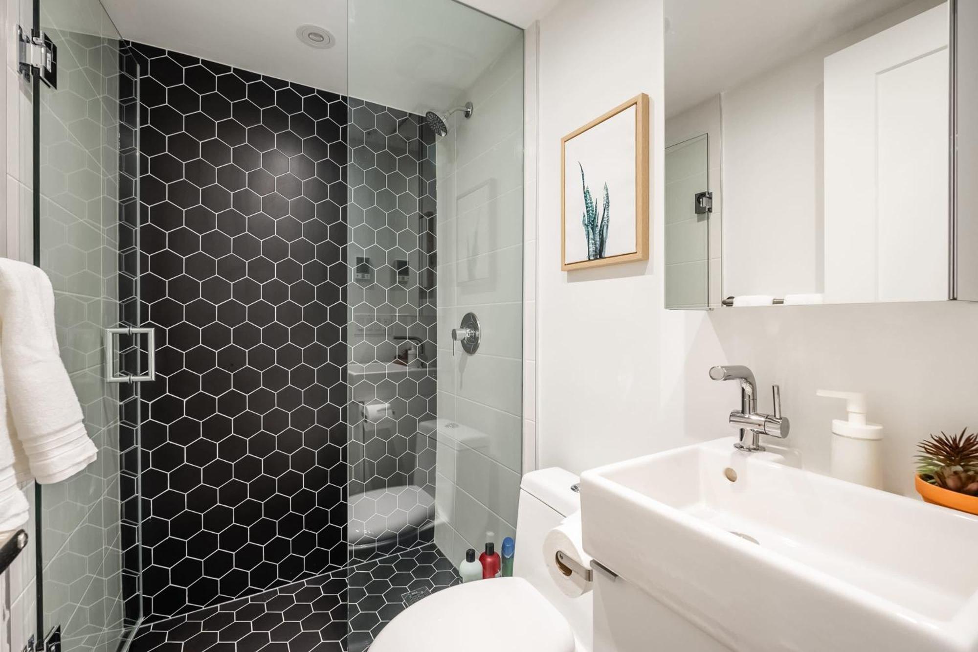 Modern 1br Stunning View Of Cn Tower Apartment