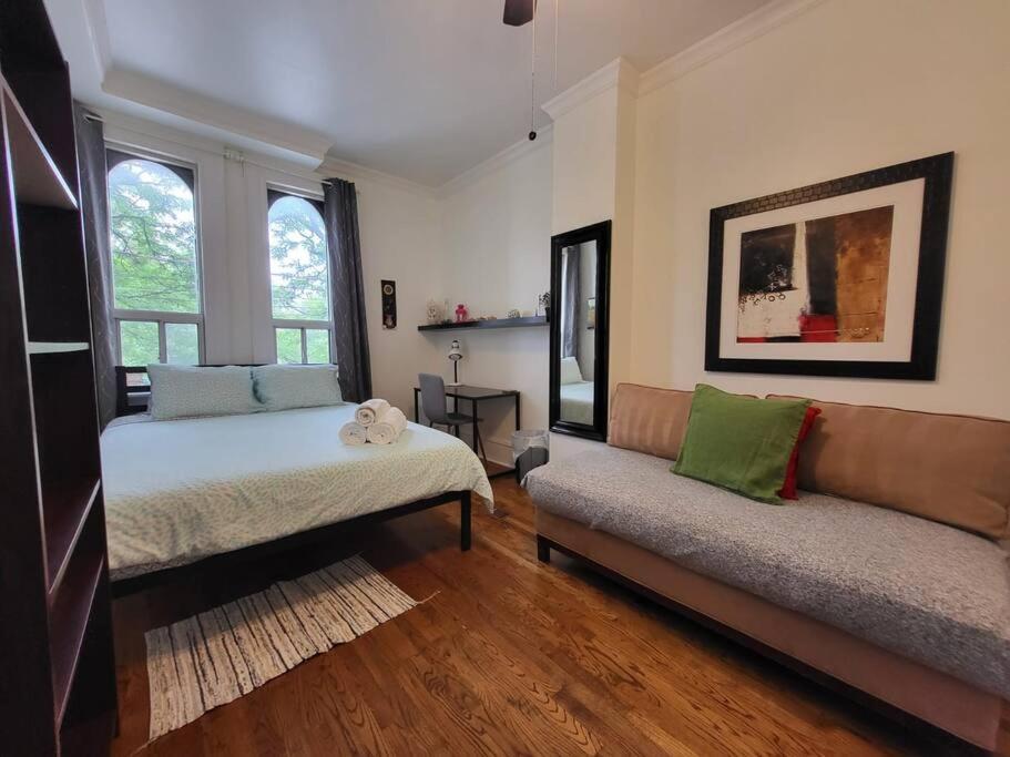 Private 3 Bedroom In Downtown