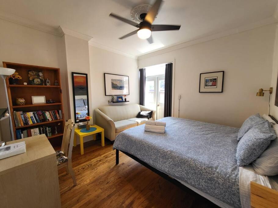 Private 3 Bedroom In Downtown * Toronto