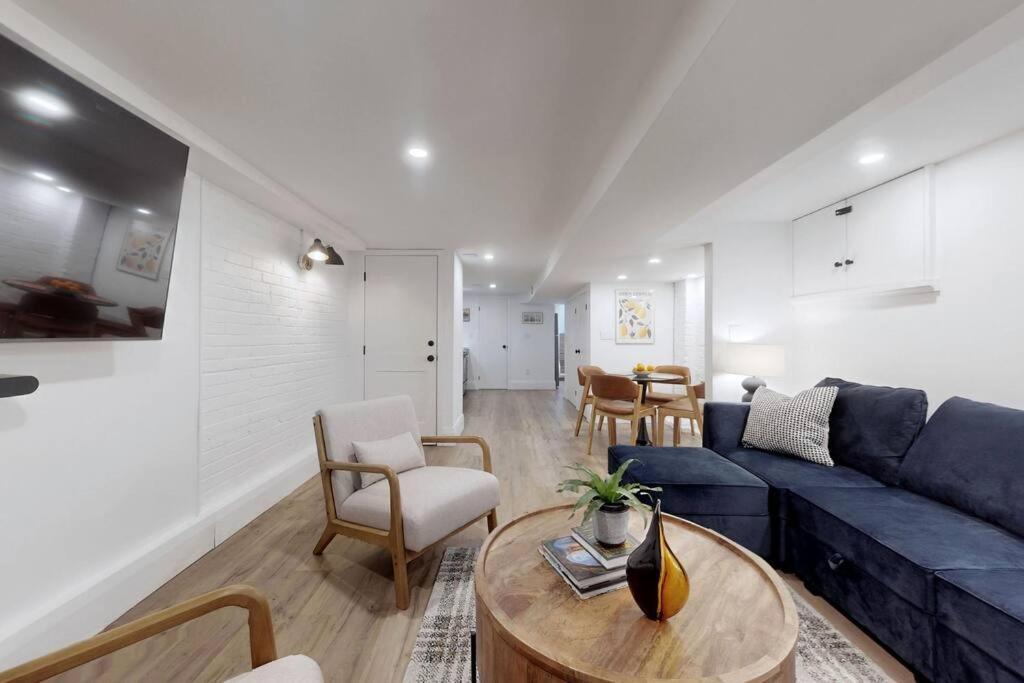 Apartment Fresh And Modern Guest Toronto