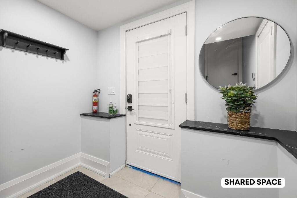 Apartment Cozy Master Bedroom Located In