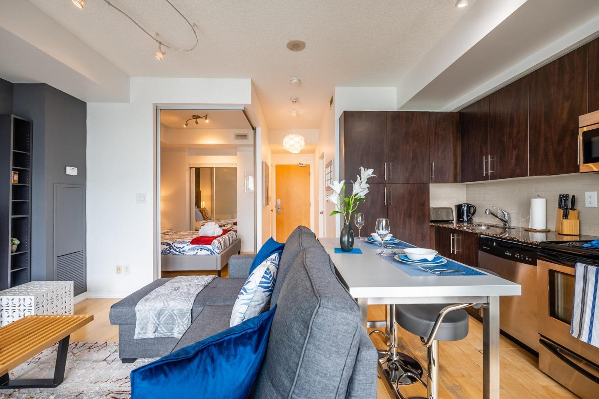 Holiday home Luxury 1-bedroom In Dt Toronto