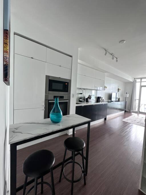 Sky Living Awesome Lake And City View Apartment *