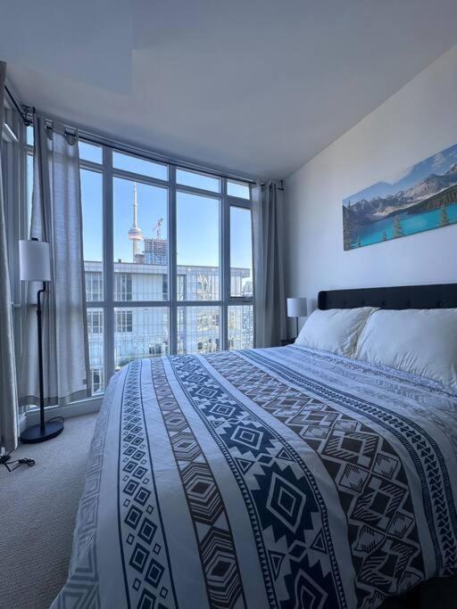 Sky Living Awesome Lake And City View * Toronto