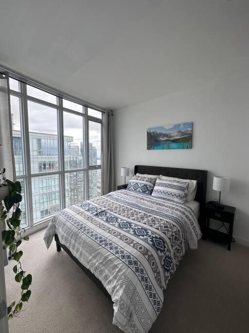 Sky Living Awesome Lake And City View Apartment *