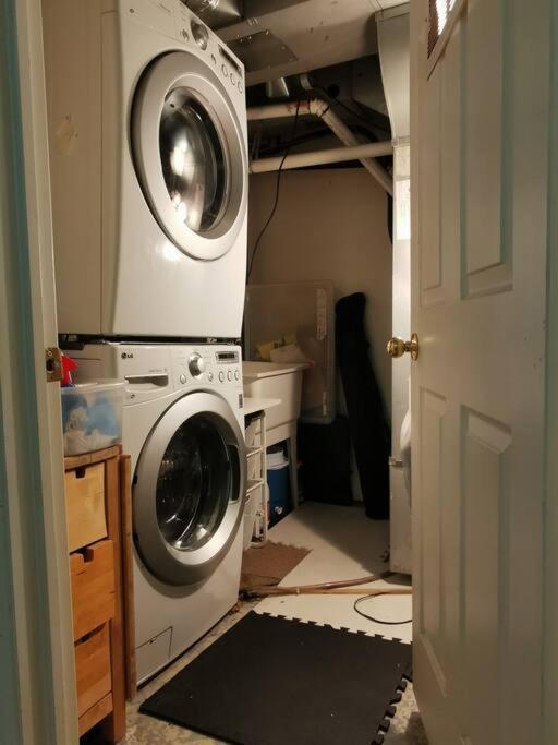 Apartment Lakepark Artsy 3 Bedroom Townhouse 1 Parking Toronto