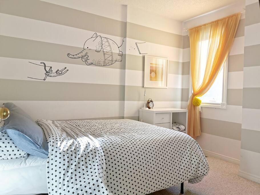 Lakepark Artsy 3 Bedroom Townhouse 1 Parking Apartment