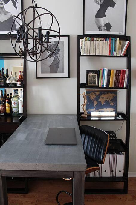 Lakepark Artsy 3 Bedroom Townhouse 1 Parking Apartment Toronto