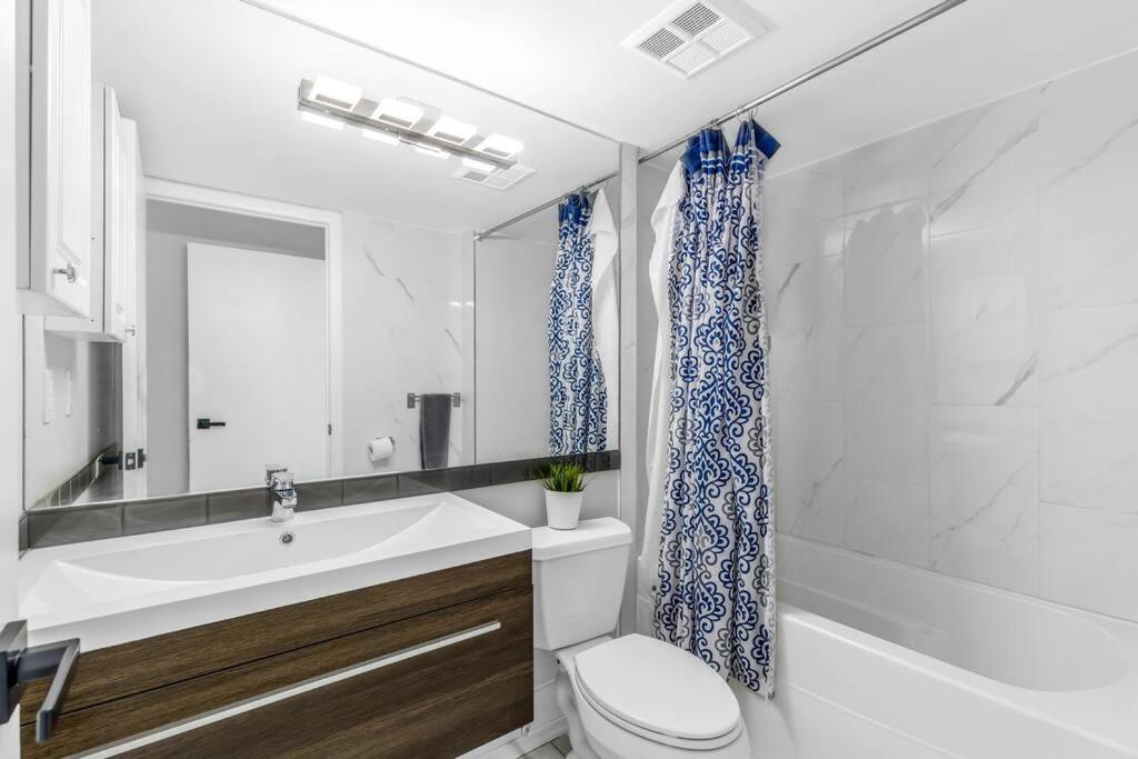 2 Bedroom With Pool & Free Parking Apartment